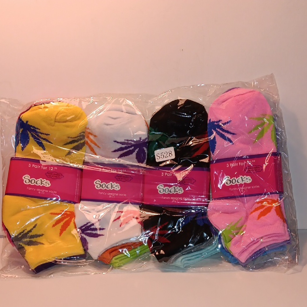 Socks Colorful Leaf Pattern Socks Set- Ankle Socks Size 9-11. 12 Pair Pack